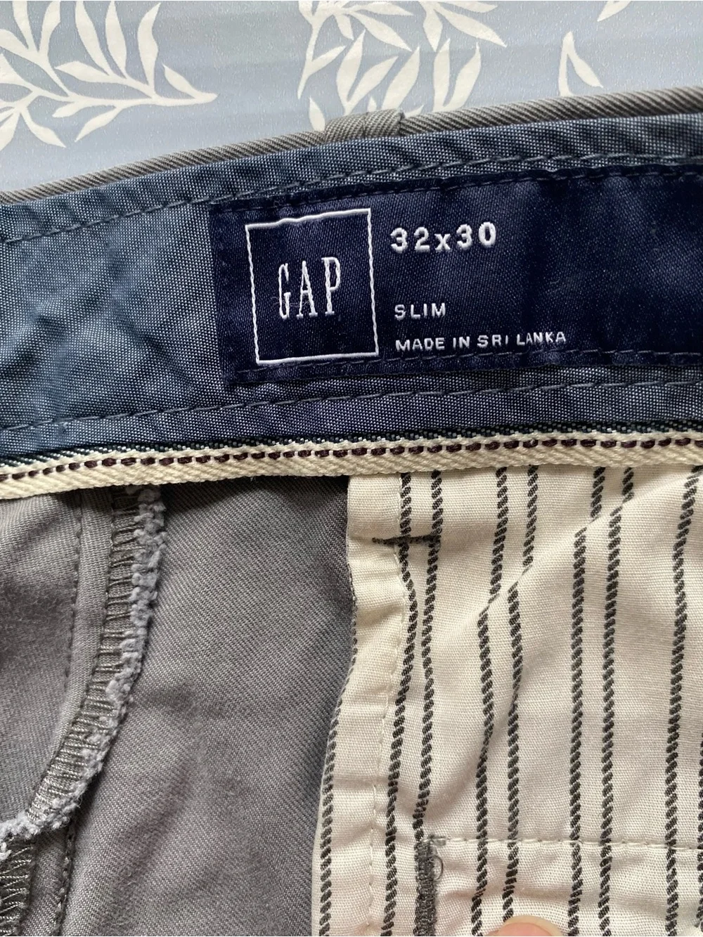 GAP Men's Gray Chino Pants